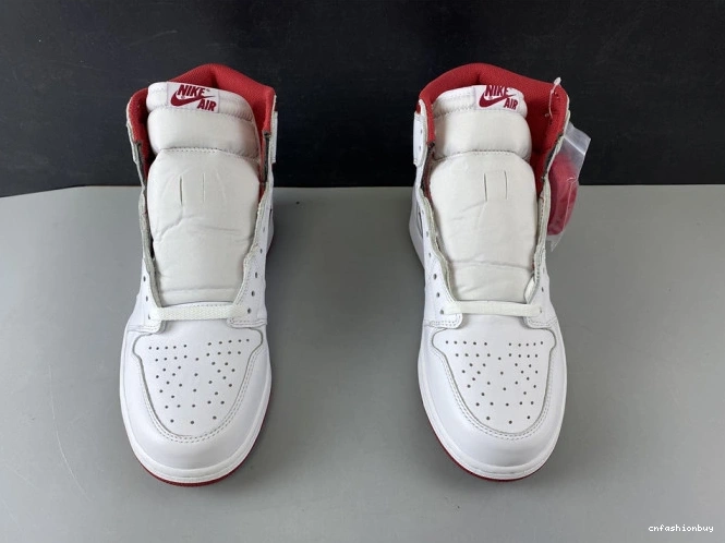 (2017) Retro 1 Red 555088-103 Jordan Air Metallic 0716